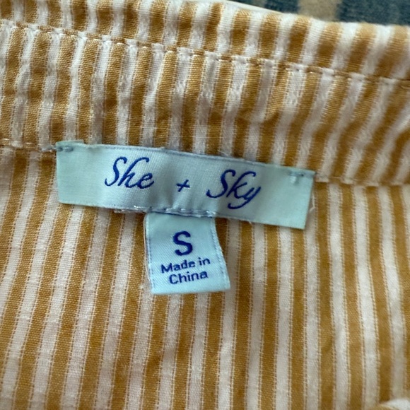She + Sky Cotton Blend Striped Tan & White Short Sleeve Button-Up Top Cropped - Picture 3 of 9
